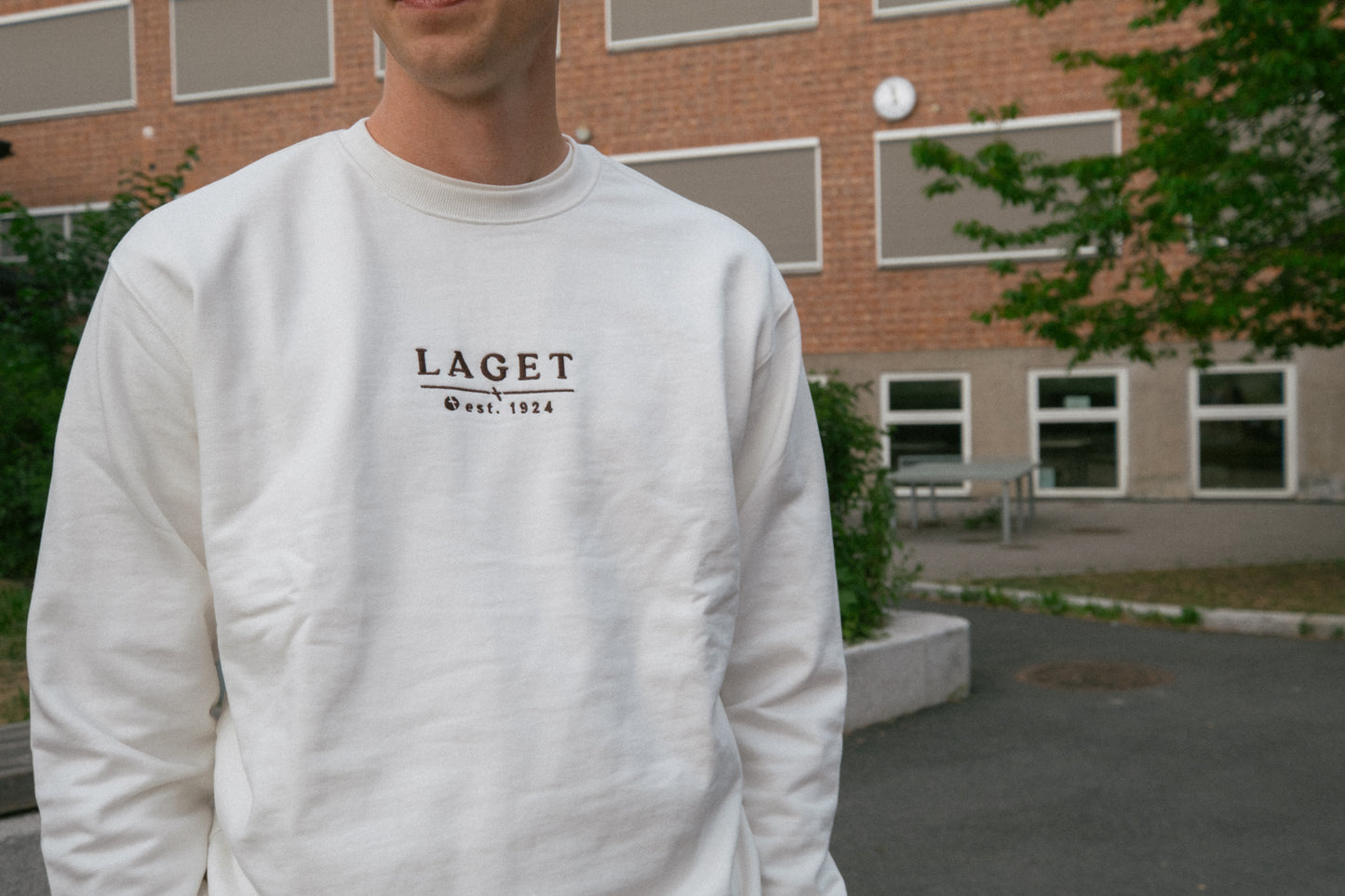 Lys grønn Laget est. 1924